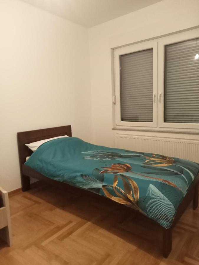 Rooms Near The Airport Saraievo Exterior foto
