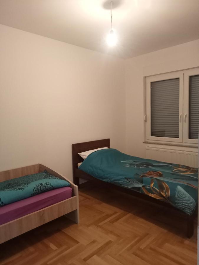 Rooms Near The Airport Saraievo Exterior foto